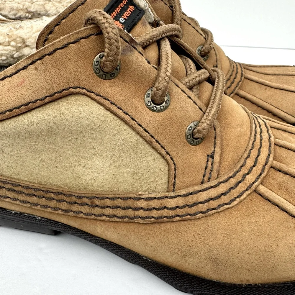 UGG Australia Boots Womens 7.5 Magpie Duck Ankle Bootie. Waterproof tan Leather